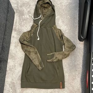 Ampersand Women’s Medium Hoodie